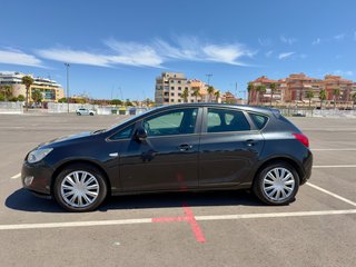 Opel Astra 2012