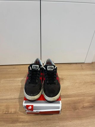 Asics Rojas y Negras