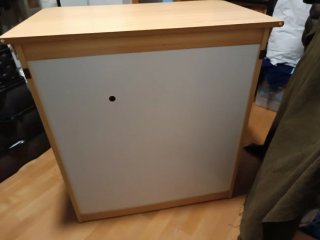 Cajonera de madera clara