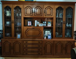 Mueble de salón de madera