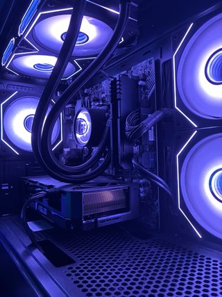 PC Gaming rtx 5060 ryzen 7 5000 series, 2 meses