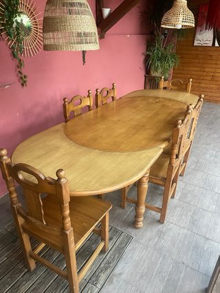 Mesa extensible y 6 sillas madera.