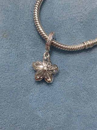 Charm Flor de Cerezo