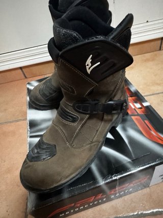 Botas de Moto falco con suela vibram talla 43