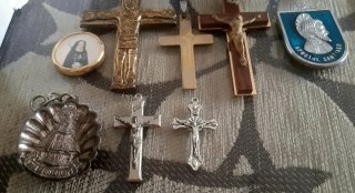 Lote 10 artículos religiosos