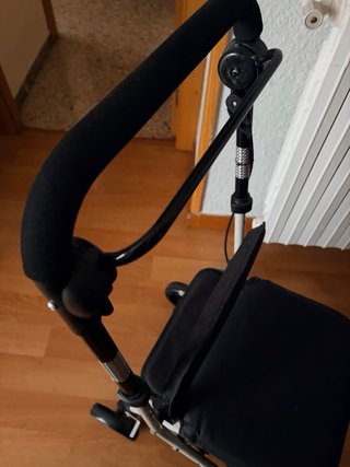 ANDADOR CON ASIENTO Y ALMACENAJE