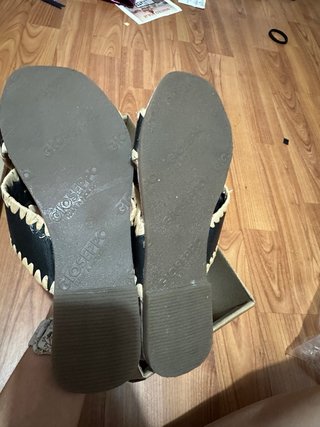 Sandalias Gioseppo negras y marrones