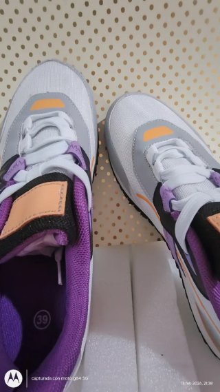 Zapatillas deportivas mujer morado y blanco