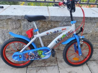 Bicicleta Infantil Marvel Vengadores 16