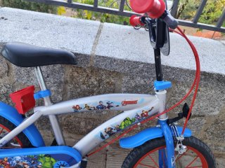 Bicicleta Infantil Marvel Vengadores 16