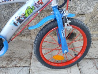 Bicicleta Infantil Marvel Vengadores 16