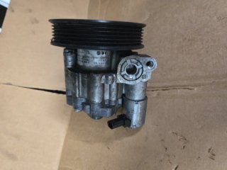 Bomba Dirección Asistida Mercedes Clase E