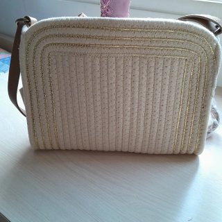Bolso beige y dorado Mujer