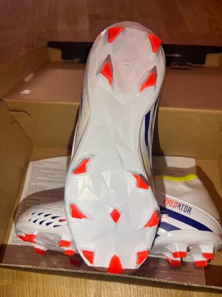 Botas fútbol Adidas Predator niño nuevas