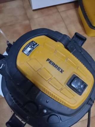 Aspirador de agua y sólidos