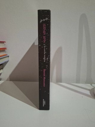 Isadora Moon y la noche mágica / Isadora Moon a...