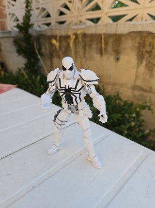 Muñeco Spiderman Blanco Armadura
