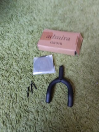 Supporto a parete per chitarra
