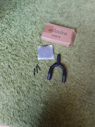 Supporto a parete per chitarra