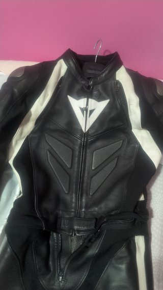 Mono Dainese Avro 4 2 Piezas Talla 50