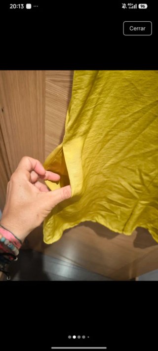 Mono satén amarillo oscuro
