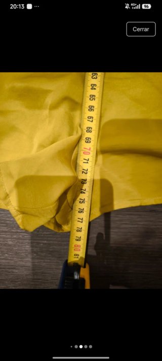 Mono satén amarillo oscuro