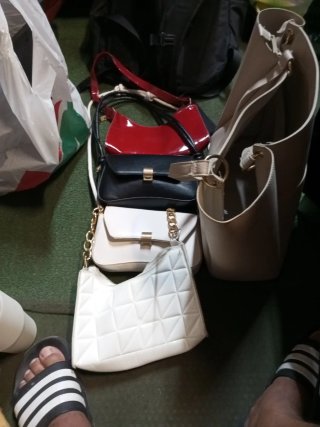 Lote de 5 bolsos de mujer