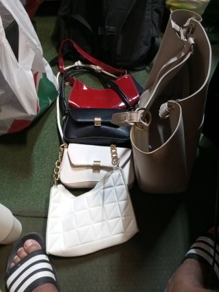 Lote de 5 bolsos de mujer
