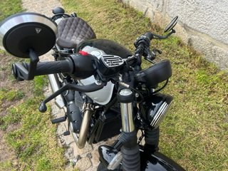 Triumph Bobber 2025 Negra/Plata garantia oficial