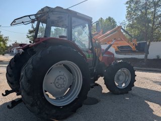 Massey Ferguson 4260 con pala