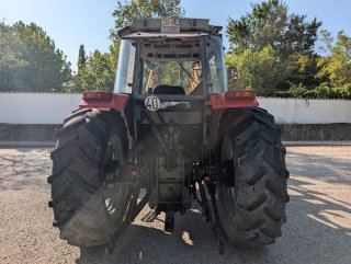 Massey Ferguson 4260 con pala