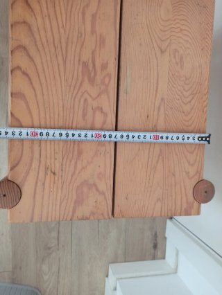 Mesita auxiliar de madera con cajón