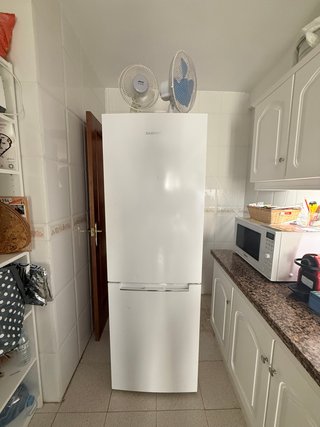 Frigorífico Daewoo blanco combinado