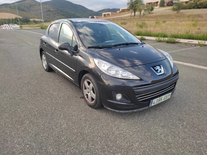 Peugeot 207 2010 - foto 1