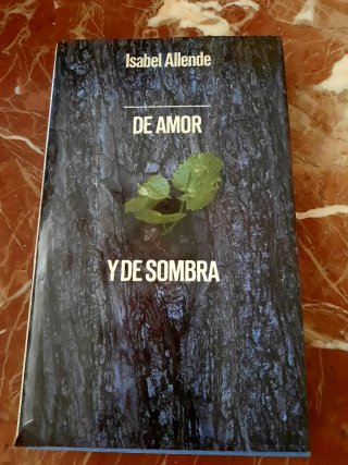 Libro. De amor y de sombra.