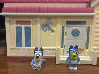 Casa Bluey Completa con 14 Figuras