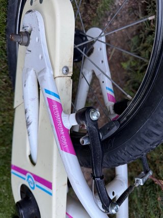 Bicicleta infantil niña Qüer 16” NEO