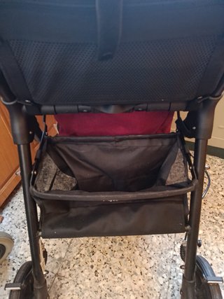 Carrito de compras con asiento tipo andador