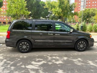 Lancia Voyager 2017