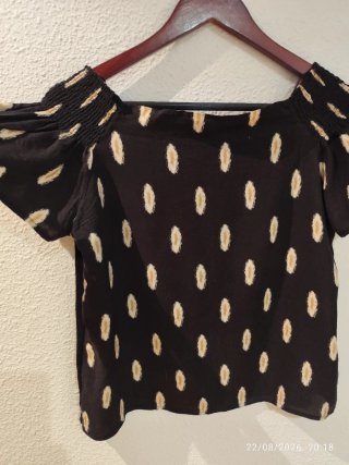 Blusa Trucco Estampada Hombros Descubiertos