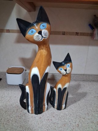 Figure di Gatti in Legno