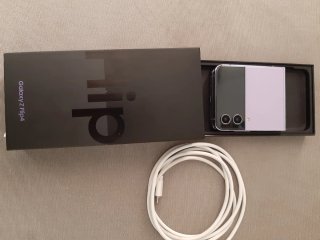 Samsung Galaxy Z Flip4 Morado/Negro Ram:8GB, 256GB