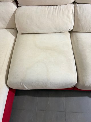 Sofá chaise longue 4 plazas beige y rojo
