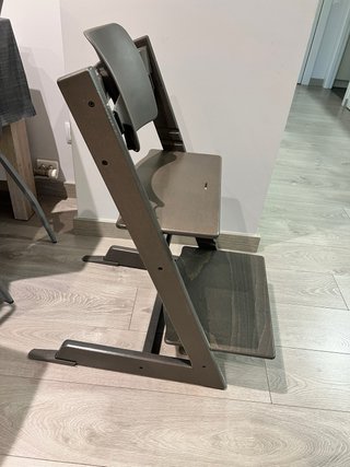 Silla Stokke Tripp Trapp Gris Oscuro + Baby Set
