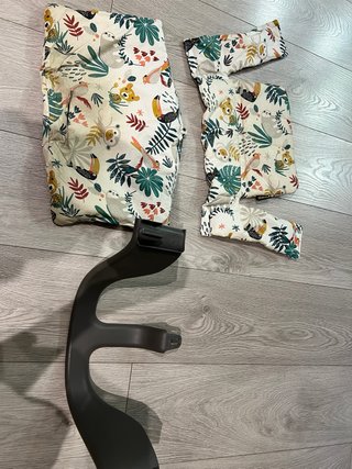 Silla Stokke Tripp Trapp Gris Oscuro + Baby Set