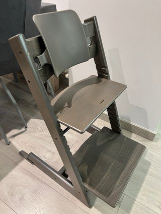 Silla Stokke Tripp Trapp Gris Oscuro + Baby Set