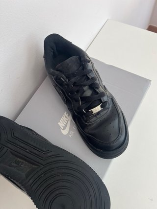 Nike Air Force 1 Low Negras