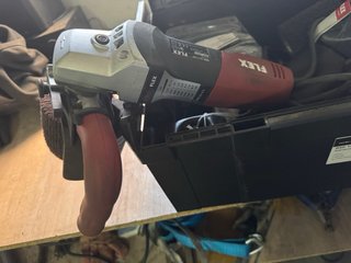 Satinadora y radial recta Flex