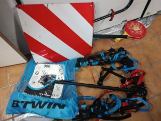 Portabicicletas Btwin 300 + Placa Homologada
