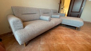 Divano angolare tessuto e legno